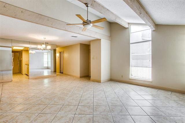 Foto del edificio - 5820 Harvest Hill Rd