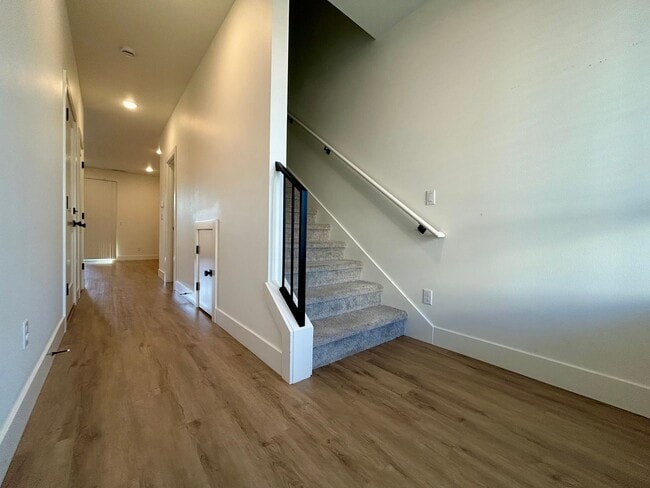 Building Photo - Townhome Available in Vancouver, WA!! MOVE...