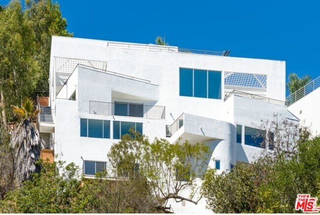 Foto del edificio - 3624 Avenida Del Sol