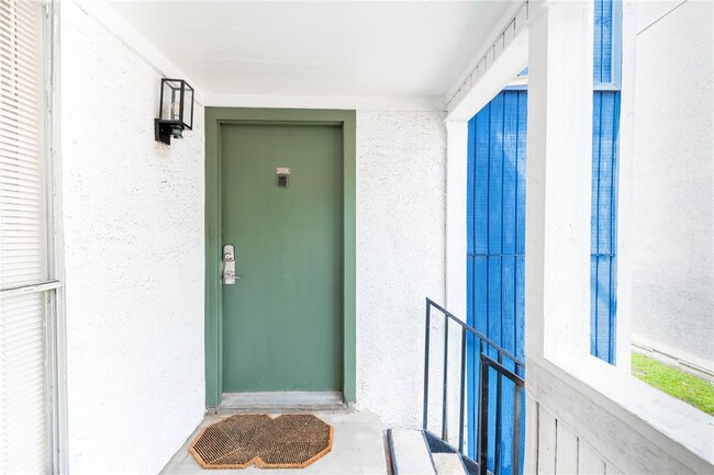 Building Photo - 781 Country Pl Dr