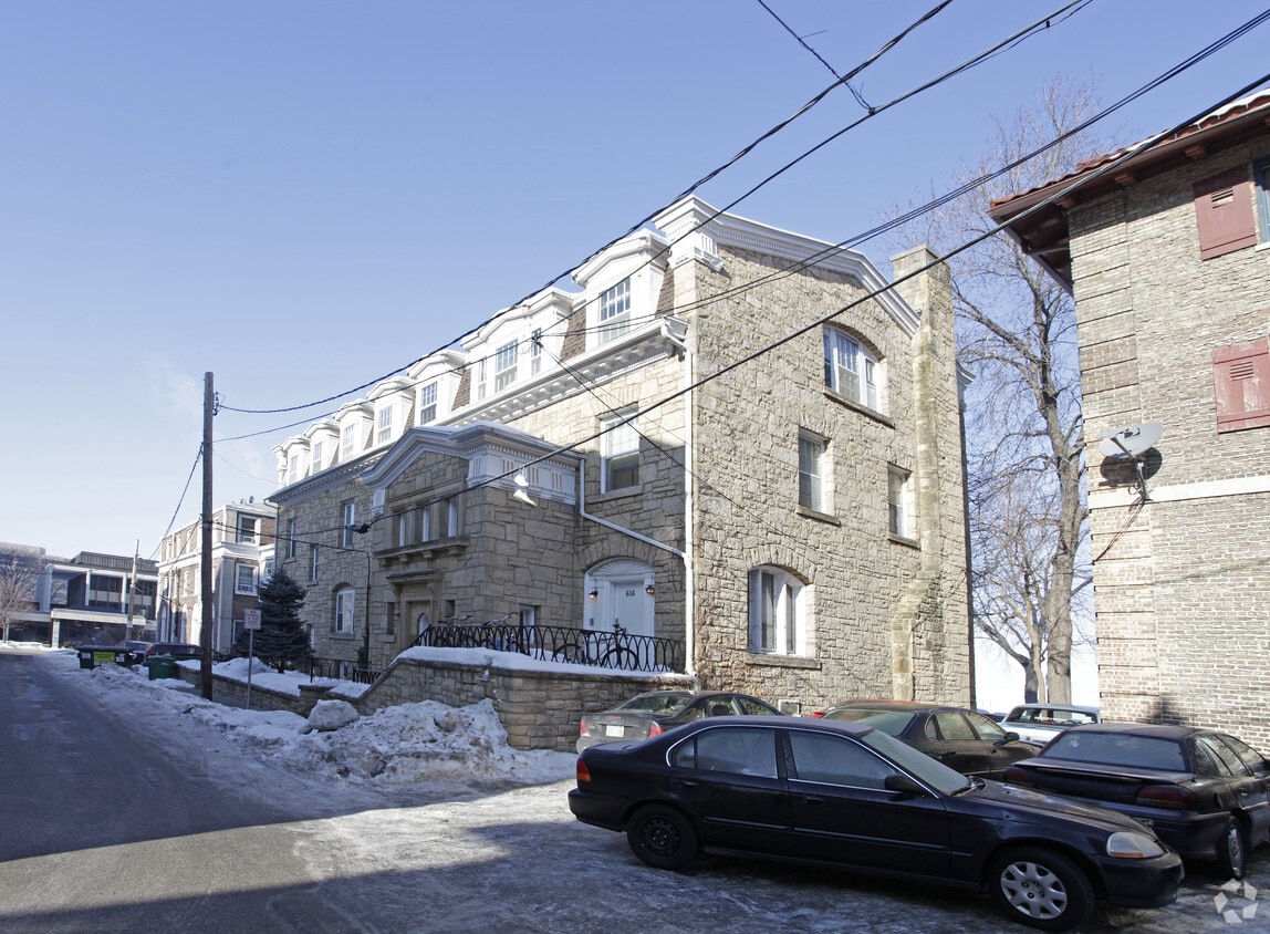 Building Photo - 614-616 Mendota Ct