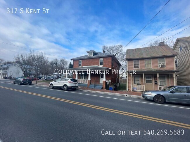 Foto del edificio - Four (4) bedroom home close to the walking...