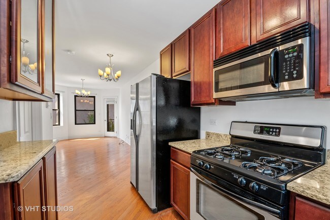 Building Photo - 4838 N Ashland Ave