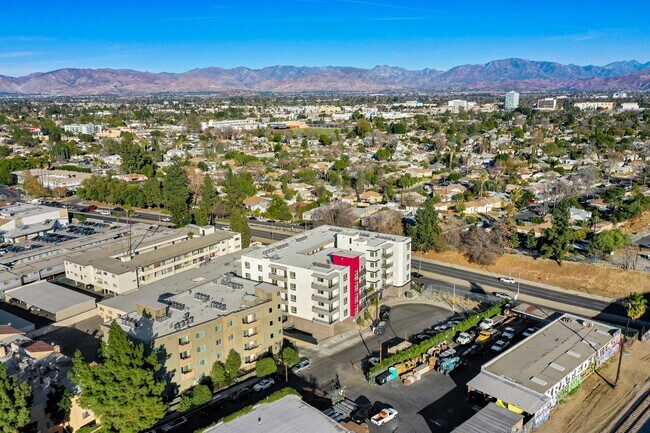Building Photo - 15309 W Cabrito Rd