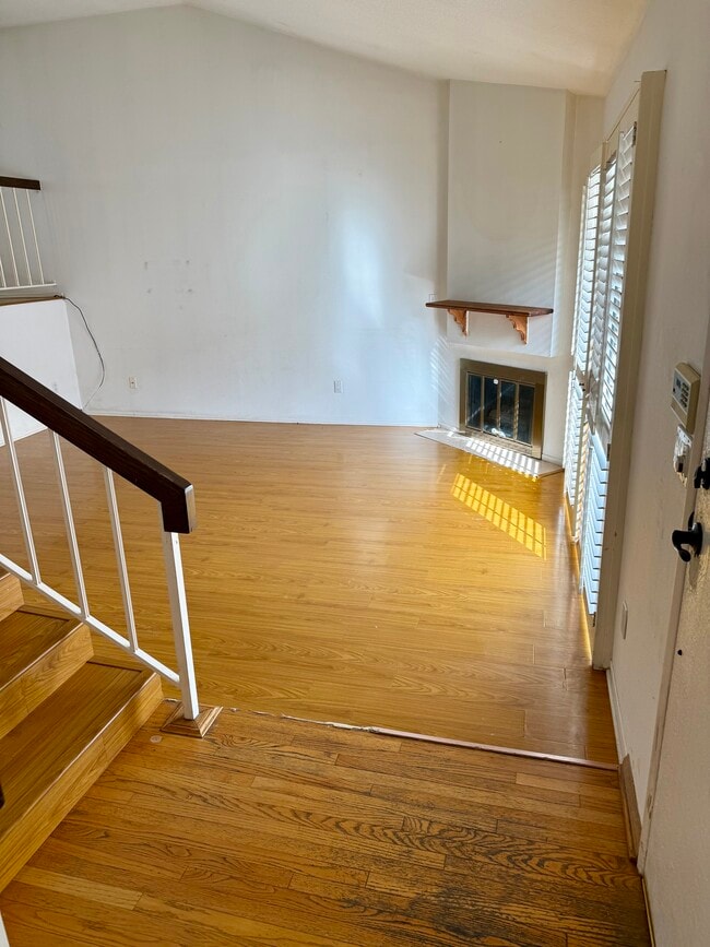 sala de estar - 6031 Lindley Ave