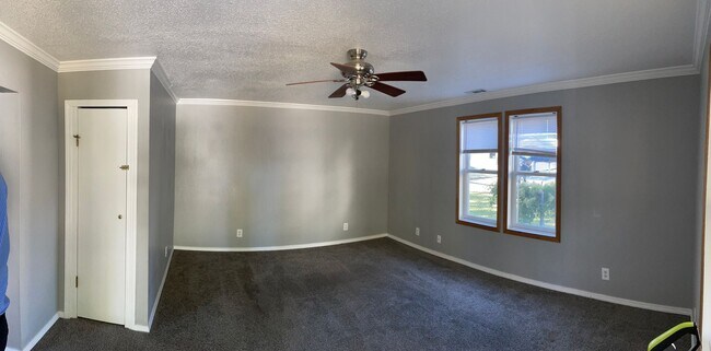 Foto del edificio - Charming and Spacious Rental Home in El Dorado, KS