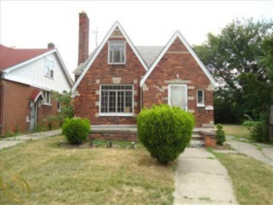 Primary Photo - $1,195 - Large East Side 3 Bedroom