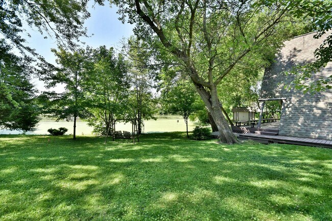 Foto del edificio - 229 Brier Ct