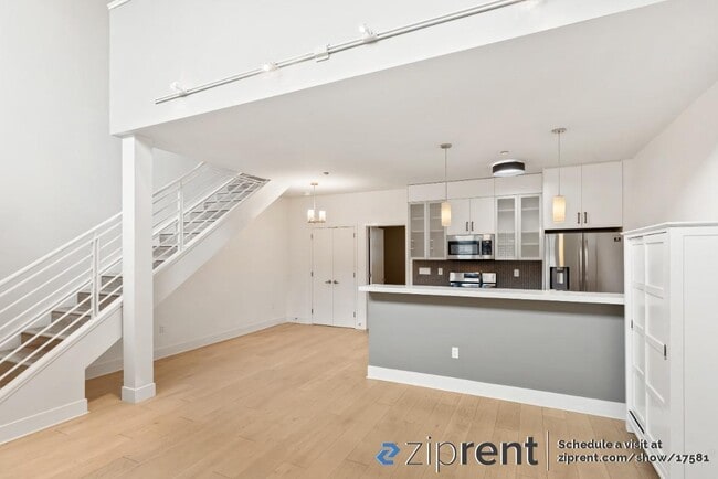 Building Photo - 1565 32nd St