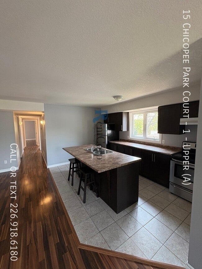 Building Photo - 15 Chicopee Park Ct