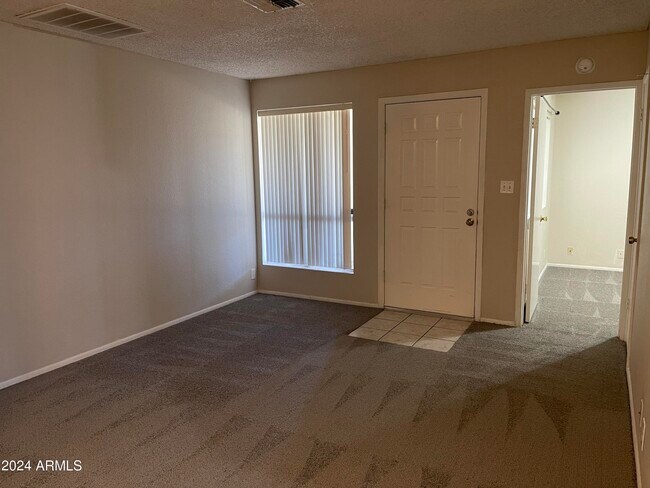 Foto del edificio - 8131 N 107th Ave