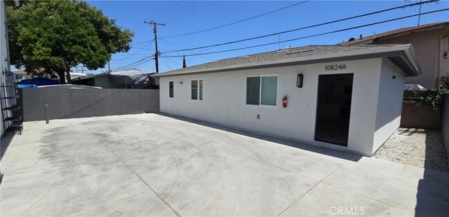 Building Photo - 10824 Long Beach Blvd