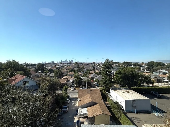 Photo - 439 S Evergreen Ave Apartment