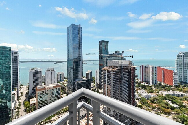Foto del edificio - 60 SW 13th St