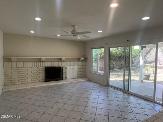 Building Photo - 3862 Lesser Dr