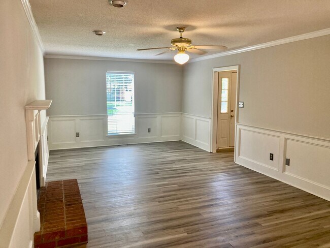 Building Photo - 4195 Litchfield Ln