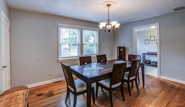 Comedor - 4920 Myrtle St