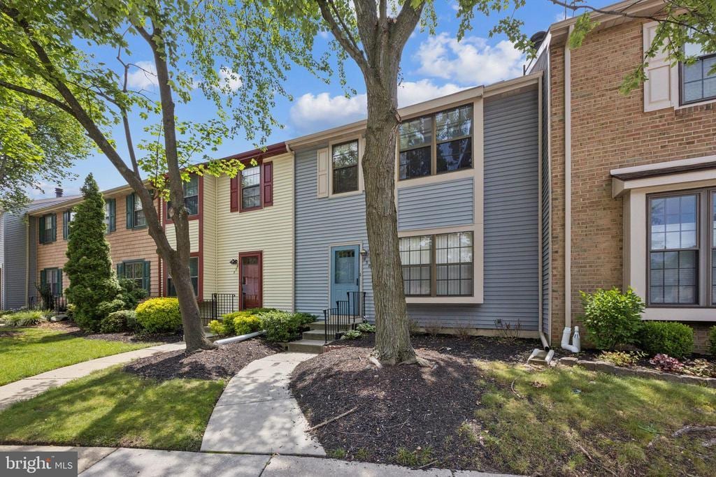 Foto principal - 838 Kings Croft Dr