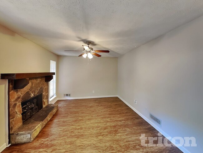 Building Photo - 2503 Hewatt Rd