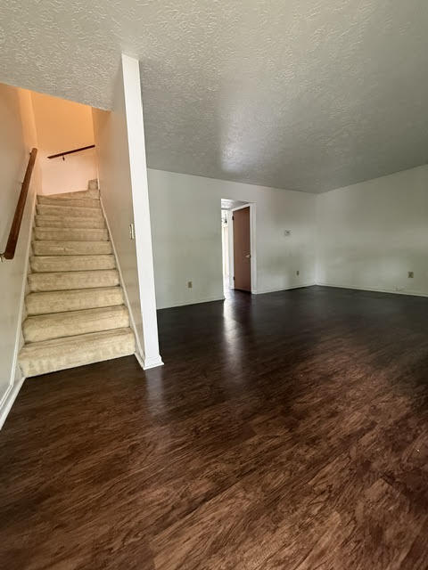 Building Photo - 3479 Sutherland Dr