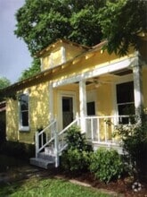 Building Photo - 416 N Line St