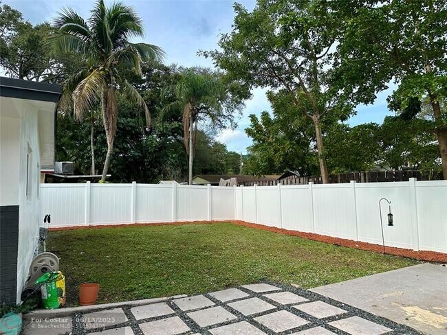 Foto del edificio - 1811 SW 21st St