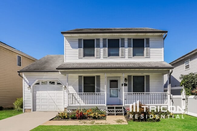 Building Photo - 1716 Elkridge Dr