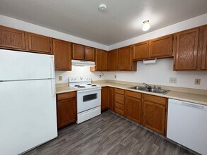 Building Photo - 7520 Bearfoot Cir