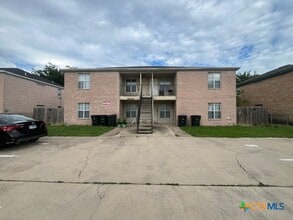 Building Photo - 2802 Cantabrian Dr