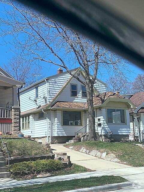 Building Photo - 2215 S 90th St