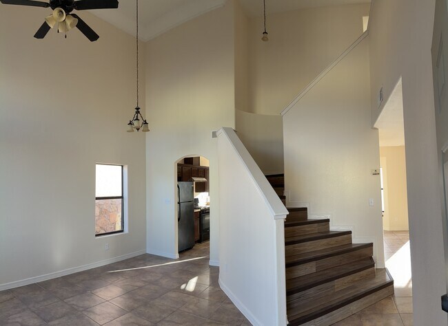 Building Photo - 11328 Manuel Gameros Dr