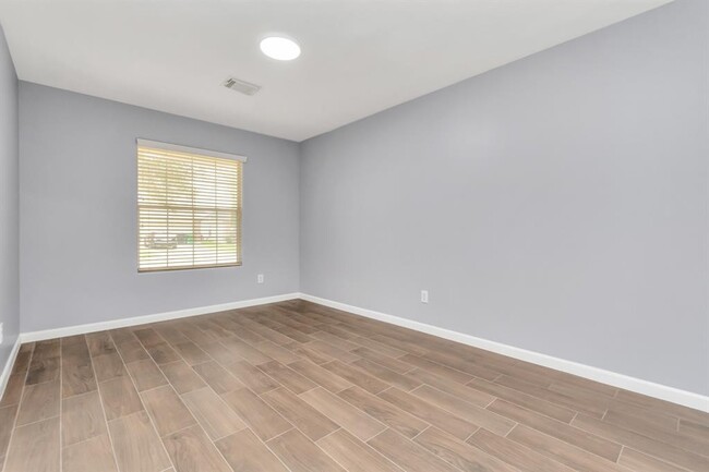 Building Photo - 10314 Collin Park Dr
