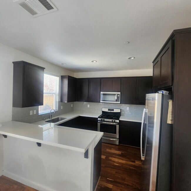 Foto del edificio - 2316 Dancing Penny Way