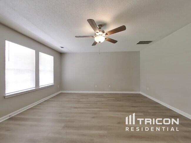 Building Photo - 7594 Stonebush Way
