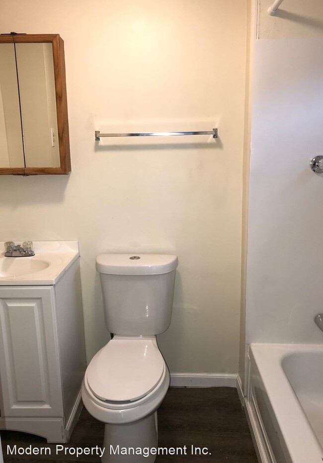 Building Photo - 1 br, 1 bath House - 719 Lancaster Avenue