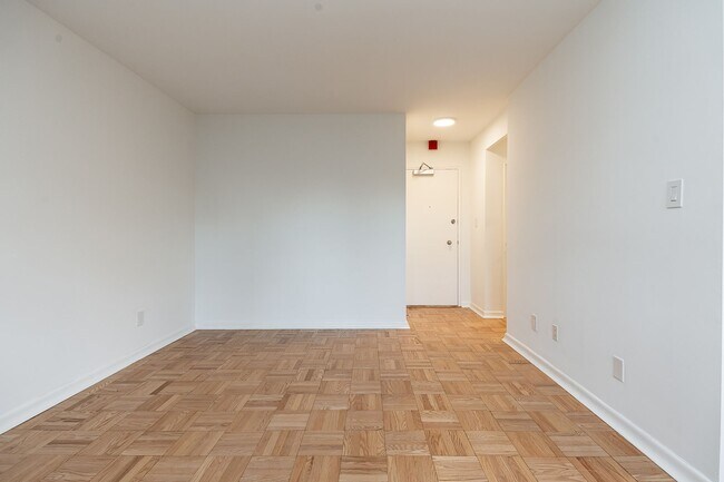 Building Photo - 27 Paxtonia Blvd