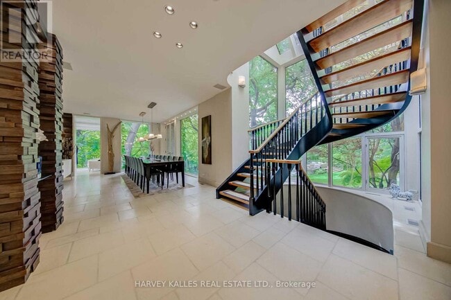 Building Photo - 9 Beaumont Rd