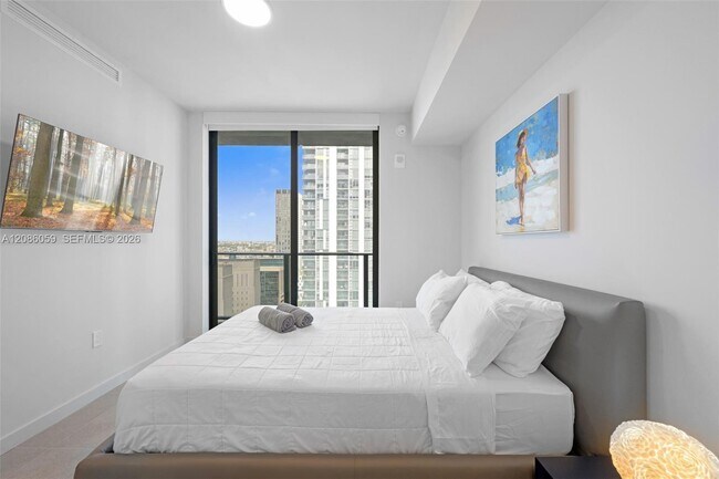 Foto del edificio - 121 NE 5th St