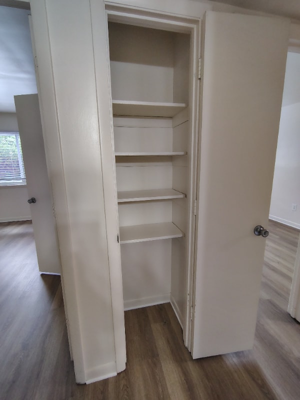 Building Photo - 600 Reusens Rd