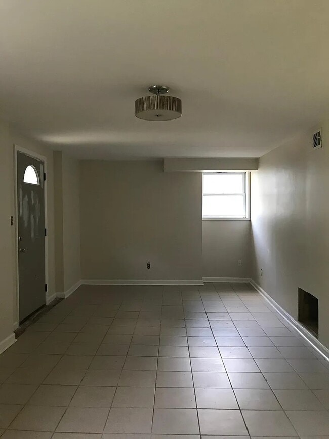 Building Photo - 1557 Conway Rd