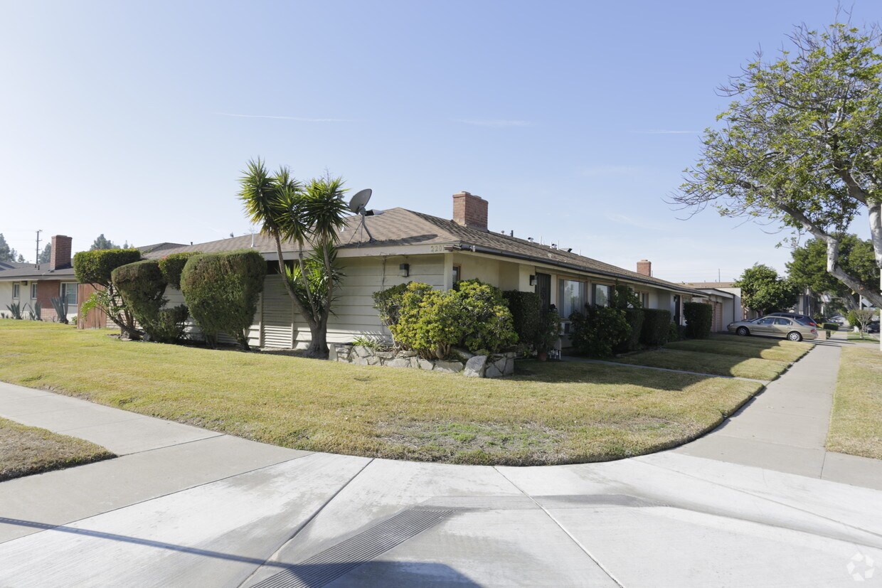 Foto del edificio - 2201 S Mountain View Ave