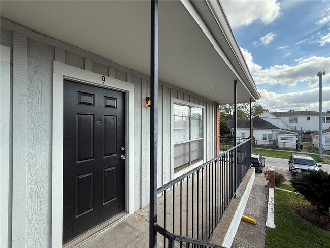 Foto del edificio - 425 E 9th St