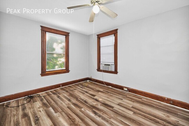 Foto del edificio - 2339 Rohs St