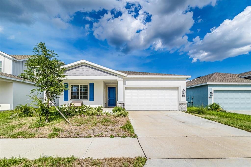 Foto principal - 1121 Deepwater Cir