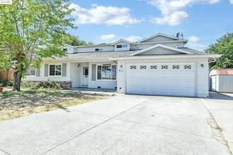 Building Photo - 951 Lexington Pl