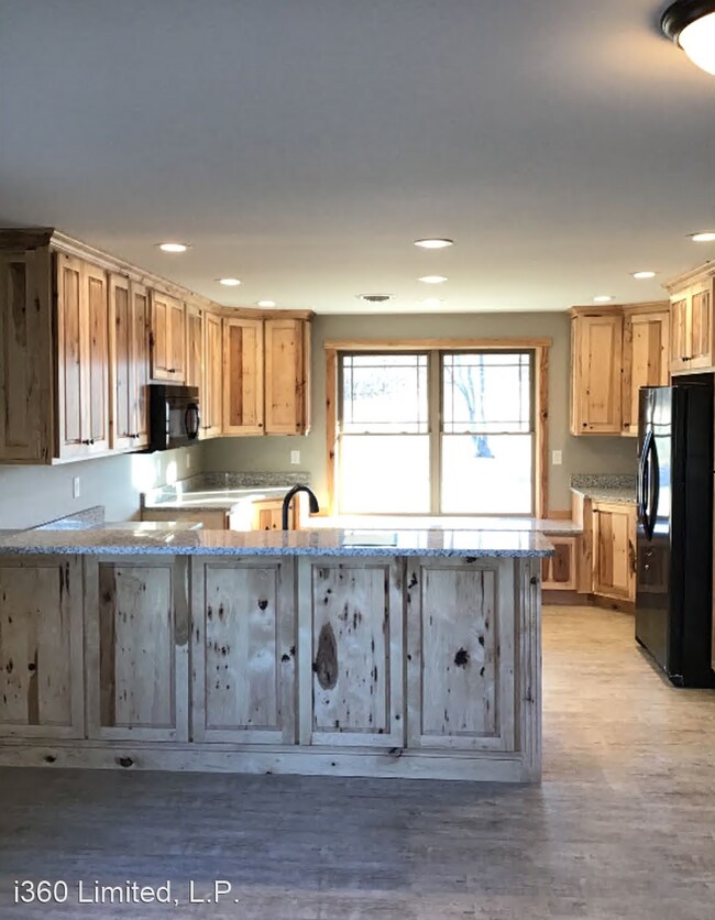 Building Photo - 3 br, 2.5 bath House - 105 Cleversburg Rd