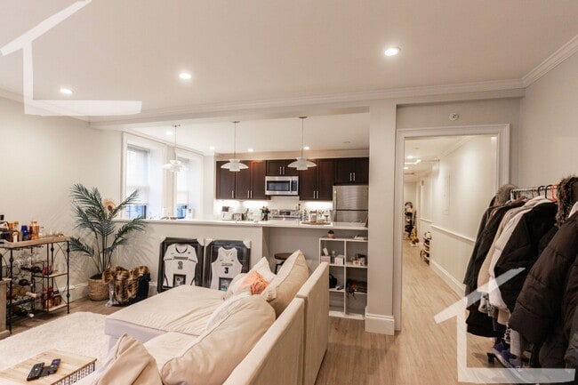 Photo - 39 Glenville Ave Apartment