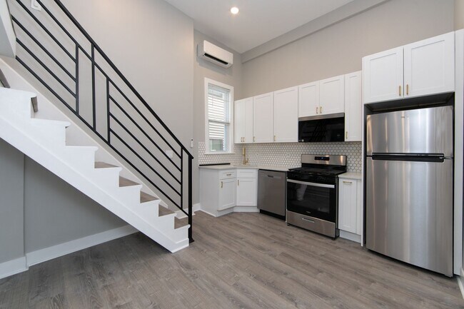 Foto del edificio - 436-438-438 Broadway