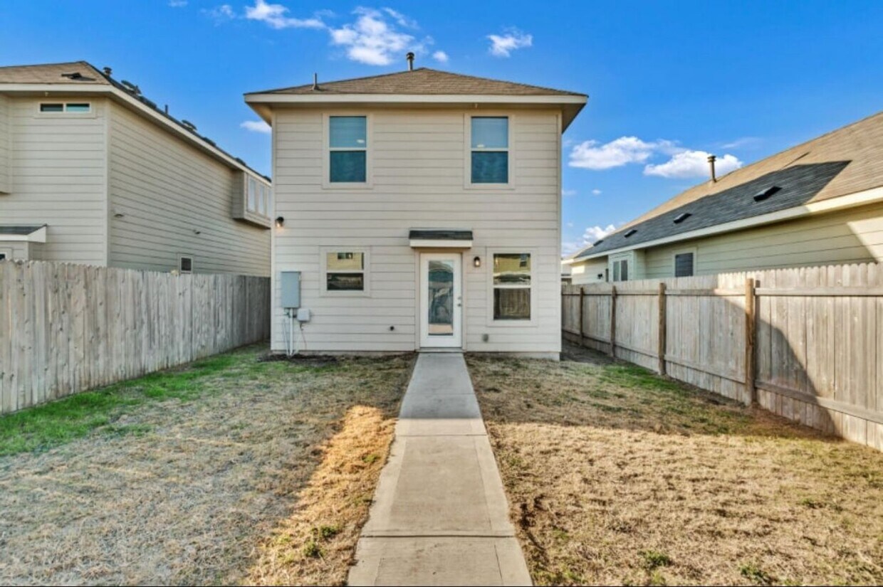 Primary Photo - Charming 3-Bed, 2.5-Bath Home with Covered...