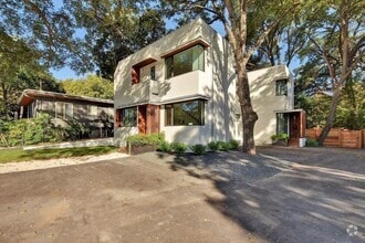 Building Photo - 1114 Mariposa Dr
